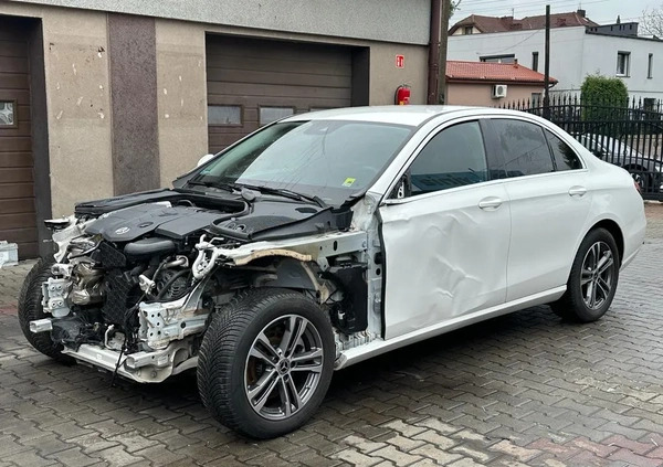 Mercedes-Benz Klasa E cena 114900 przebieg: 50000, rok produkcji 2021 z Borne Sulinowo małe 254